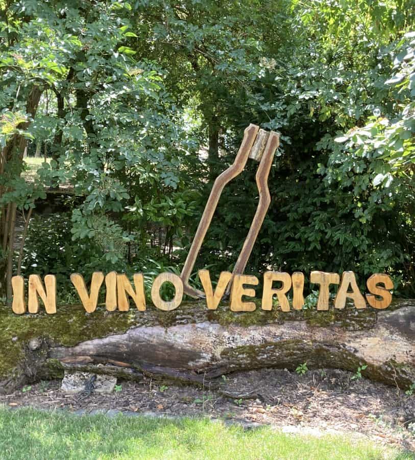 Skulptur in vino veritas